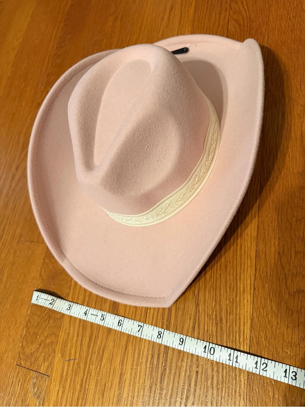 Altar’d State Brand New Pink Felt Cowboy/Cowgirl Hat with Decorative Ivory Band - Picture 5 of 9